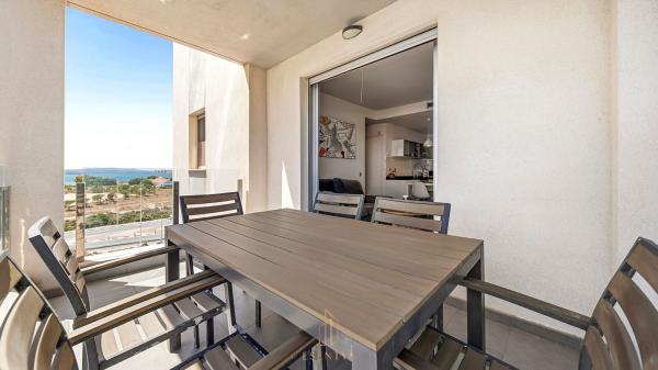 Venta de piso en Piso en Avenida de Francia, Los Europeos, Torrevieja, Torrevieja
thumbnail 2