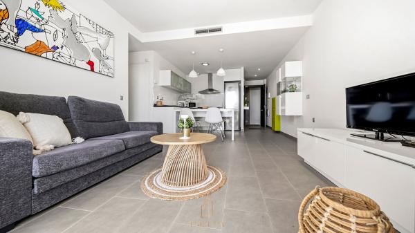 Venta de piso en Piso en Avenida de Francia, Los Europeos, Torrevieja, Torrevieja
thumbnail 3