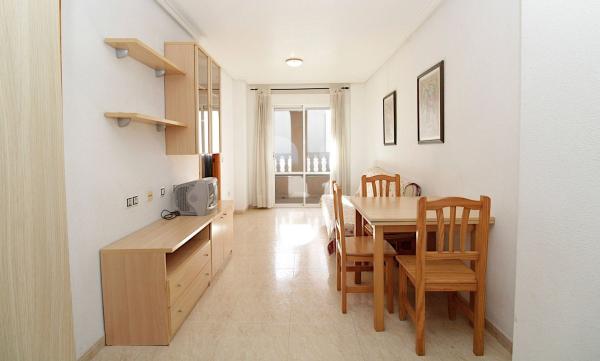 Venta de piso en Piso en Calle San Pascual, Antonio Machado, Torrevieja, Torrevieja
 photo 3