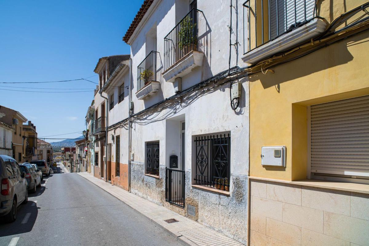 Properties for sale and rent in Spain photo 2