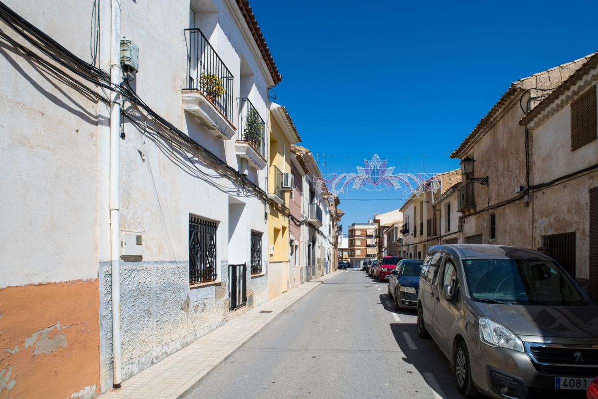Properties for sale and rent in Spain photo 3
