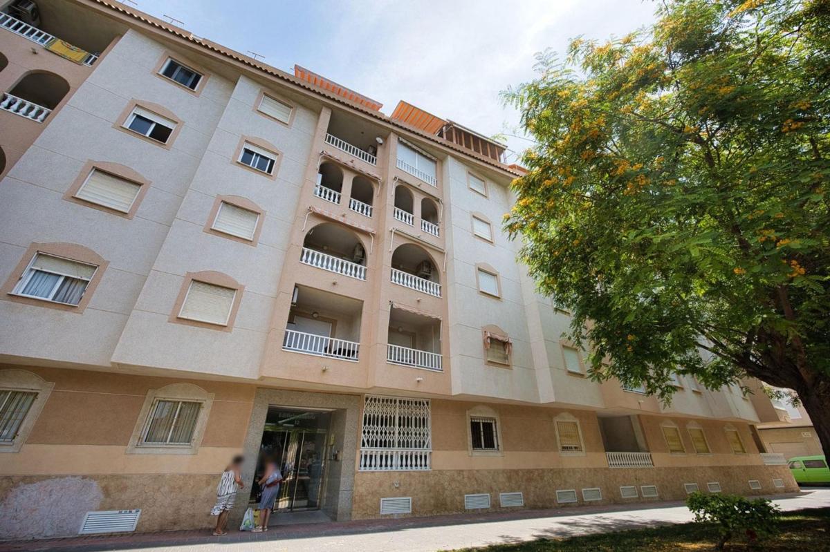 Sprzedaż mieszkania w Piso en El Acequión, Torrevieja, Torrevieja
photo 1