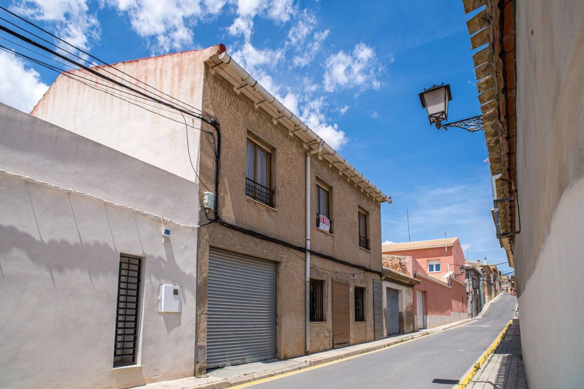 Properties for sale and rent in Spain photo 2