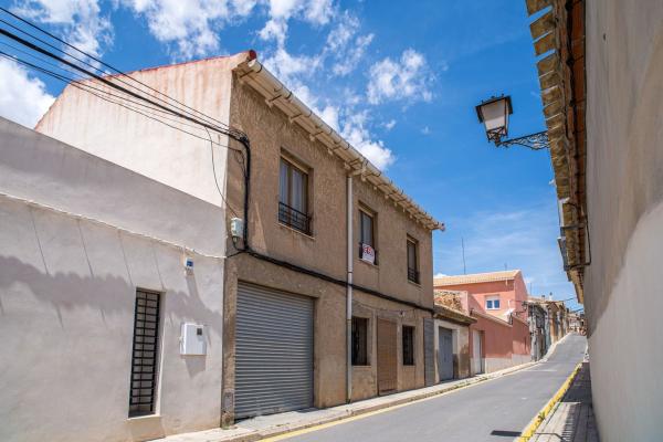 Chalet adosado en Infanta Cristina, Pinoso photo 2