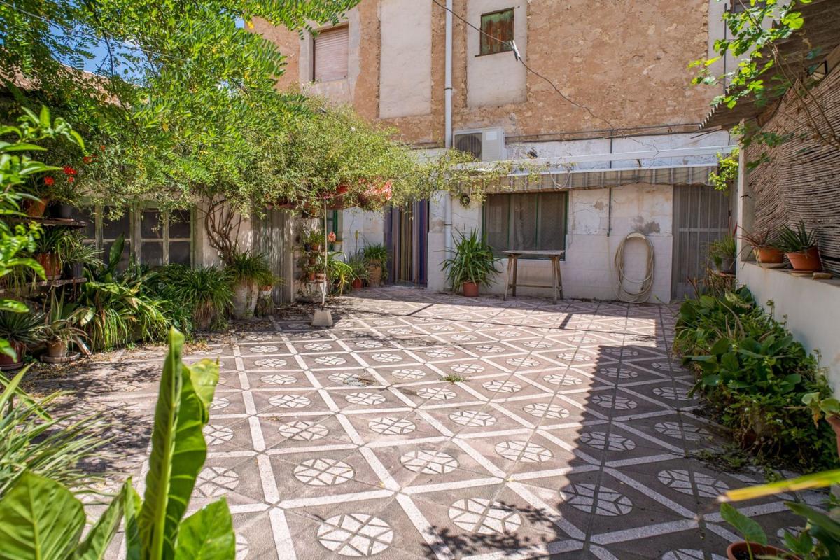 Properties for sale and rent in Spain photo 5