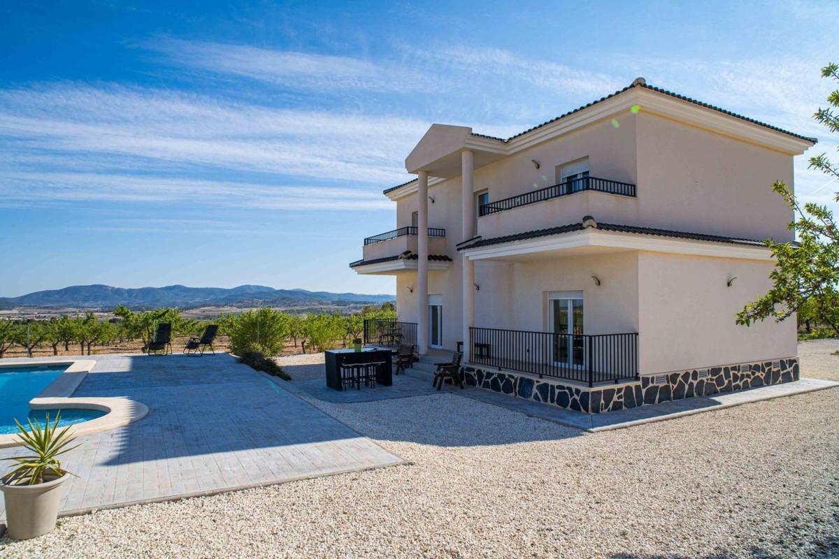 Properties for sale and rent in Spain photo 5