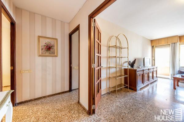 Sale of flat in Piso en Avenida Alfonso El Sabio, 34, Mercado, Alicante / Alacant, Alicante
thumbnail 1