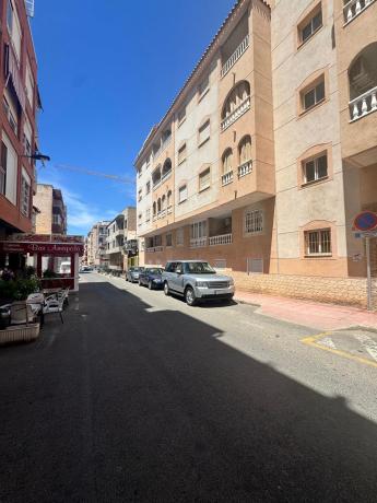 Sprzedaż mieszkania w Piso en Calle Santa Trinidad, El Molino, Torrevieja, Torrevieja
photo 1
