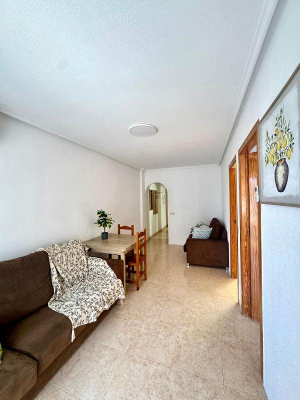 Venta de piso en Piso en Calle Santa Trinidad, El Molino, Torrevieja, Torrevieja
photo 3