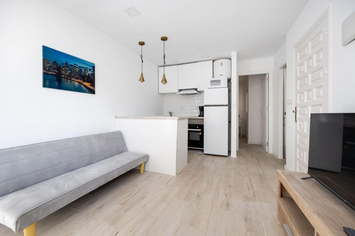 Venta de piso en Piso en Calle del Puerto Romano, Gaspar Perrelló, Torrevieja, Torrevieja
 photo 4