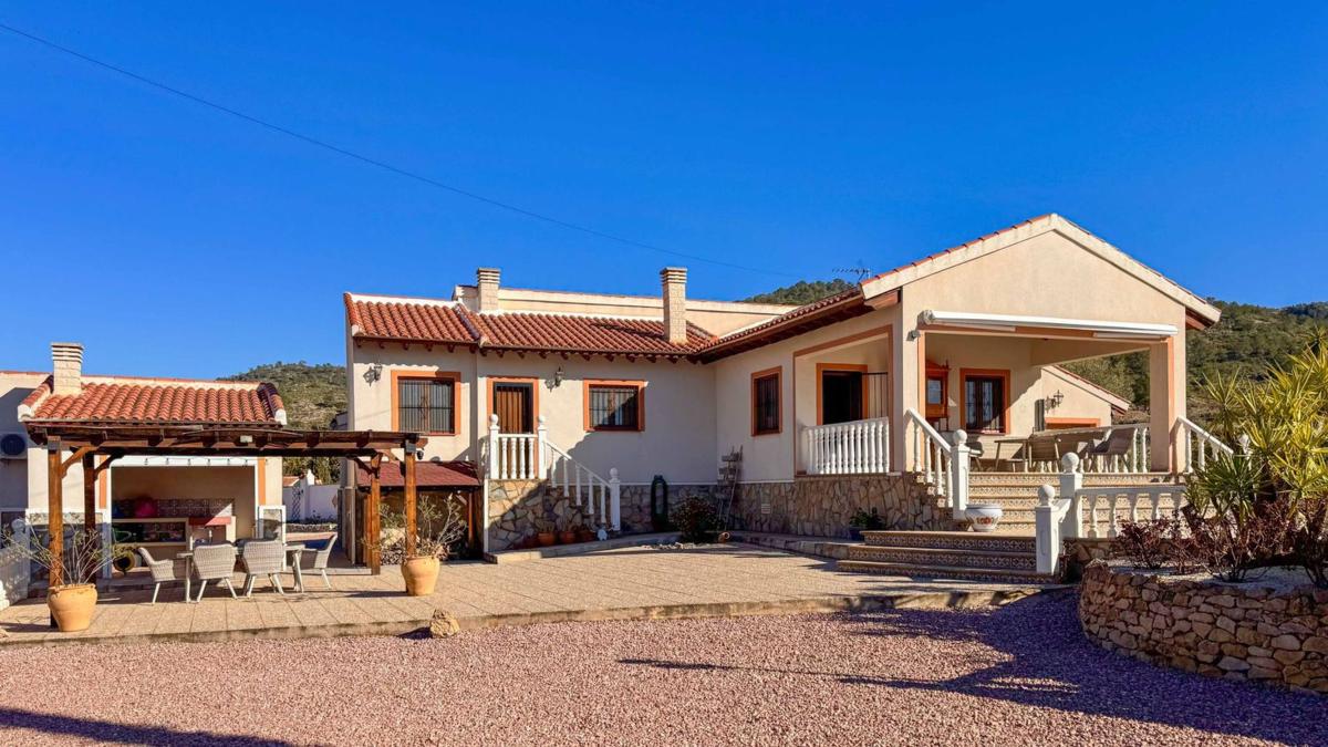 Properties for sale and rent in Spain photo 2