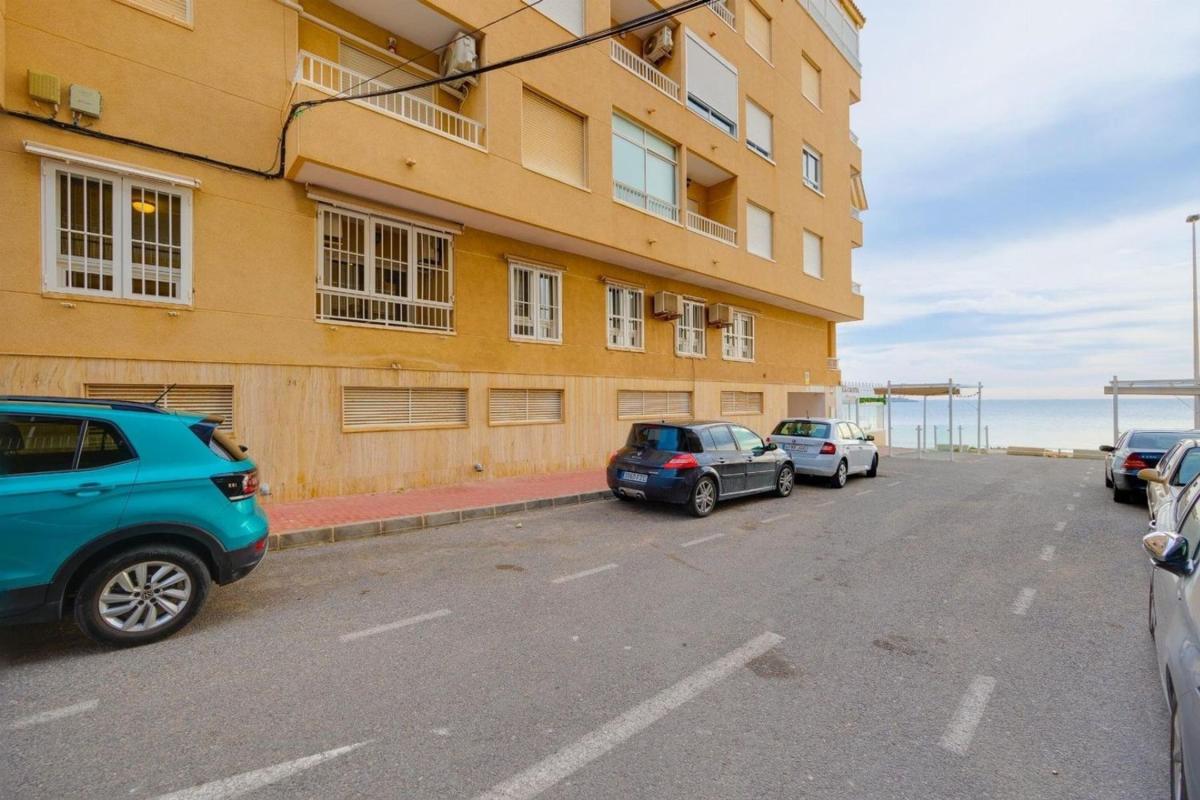 Sprzedaż mieszkania w Piso en Playa de los Náufragos, Torrevieja, Torrevieja
photo 1