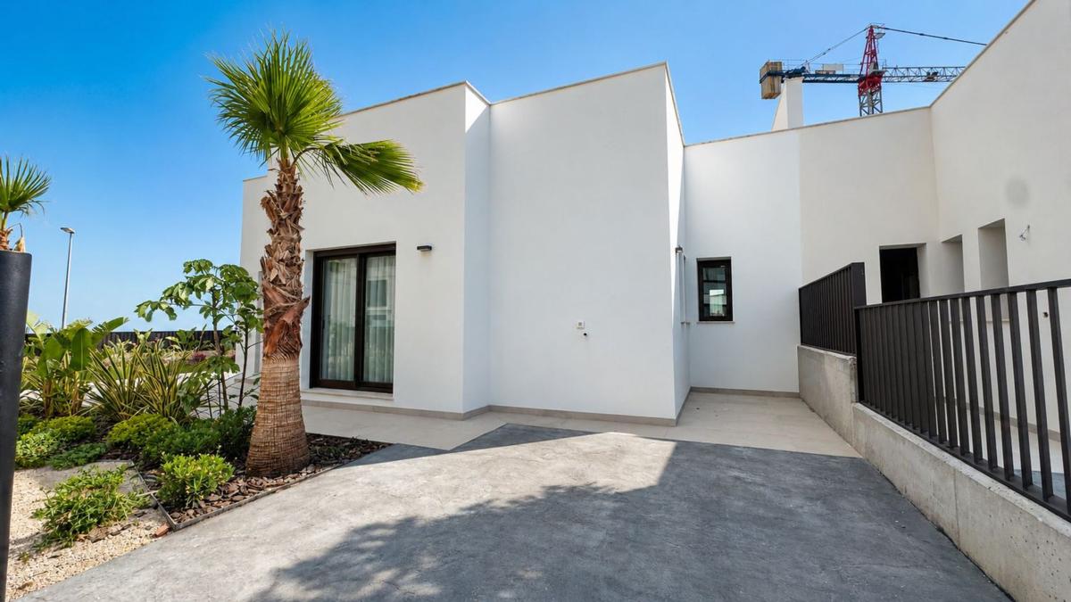 Properties for sale and rent in Spain photo 2