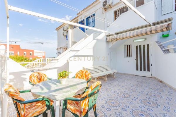 Chalet adosado en Avenida Notario Juan José Martinez Román, 47, Cabo Cervera, Torrevieja photo 1