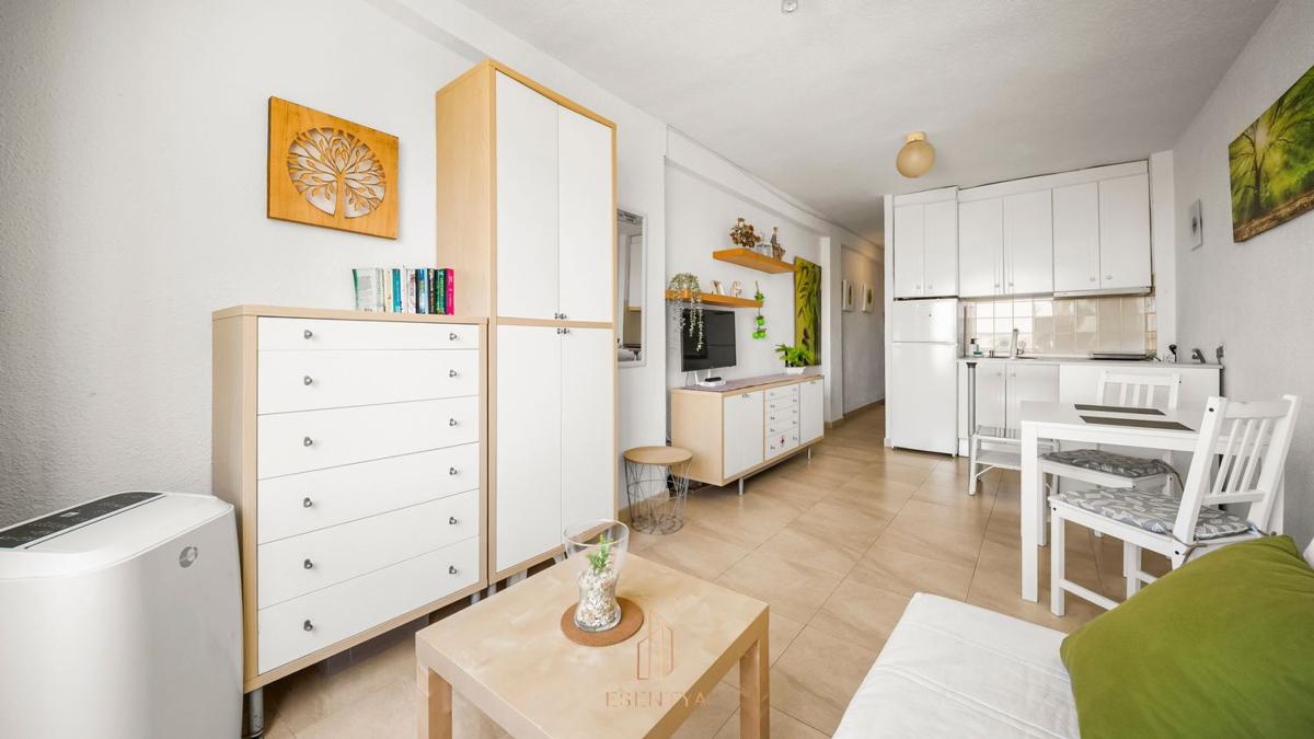 Venta de piso en Piso en Calle del Cabo, Miramar - Torre del Moro, Torrevieja, Torrevieja
photo 3