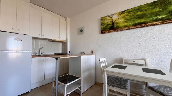 Venta de piso en Piso en Avenida de las Sirenas, 9, Miramar - Torre del Moro, Torrevieja, Torrevieja
thumbnail 3