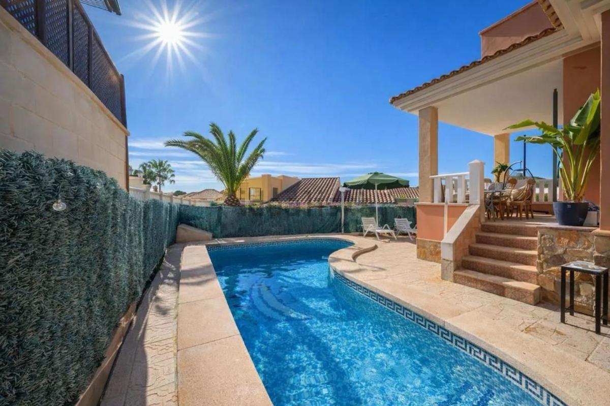 Properties for sale and rent in Spain photo 2