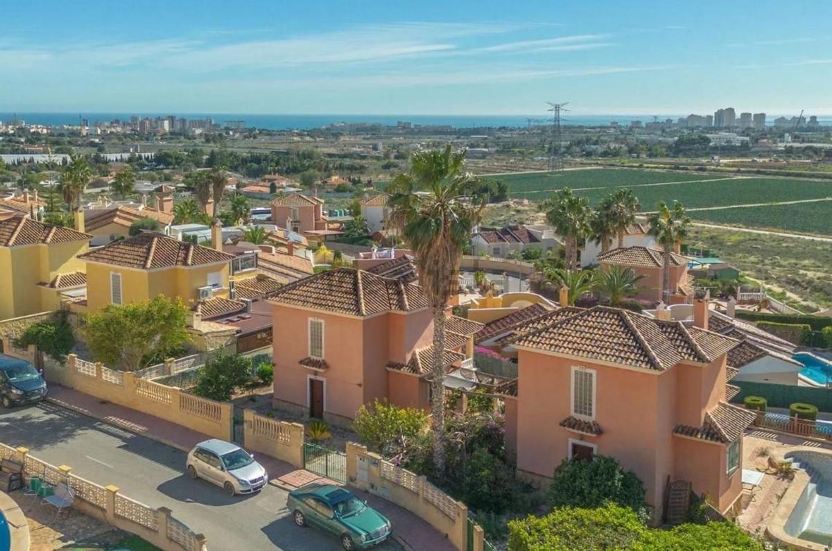 Properties for sale and rent in Spain photo 5