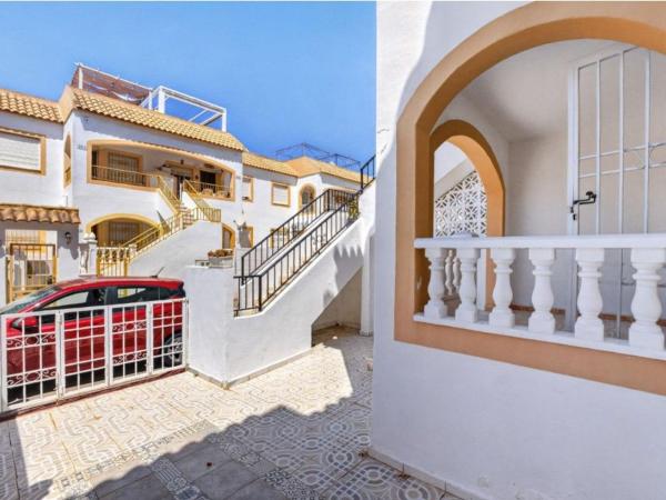 Sprzedaż mieszkania w Piso en Calle Río Tajo, La Siesta - El Salado - Torreta, Torrevieja, Torrevieja
 photo 2