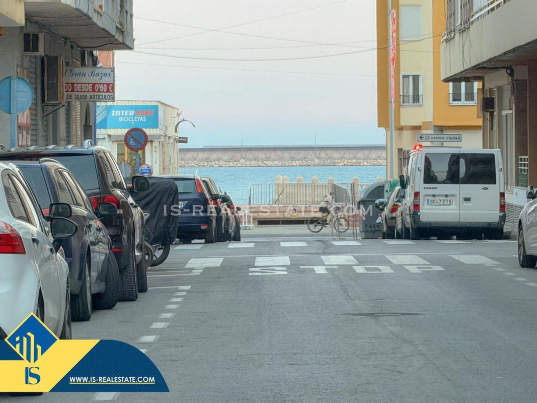 Venta de piso en Piso en Calle Monteagudo, El Acequión, Torrevieja, Torrevieja
photo 4