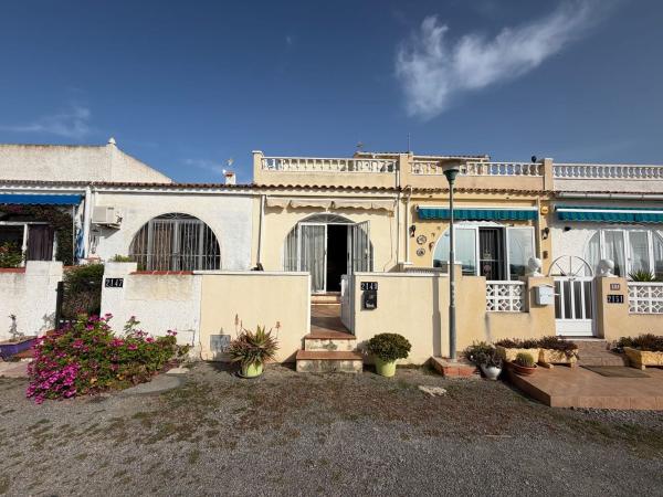 Chalet adosado en Camas, 97, La Siesta - El Salado - Torreta, Torrevieja photo 1