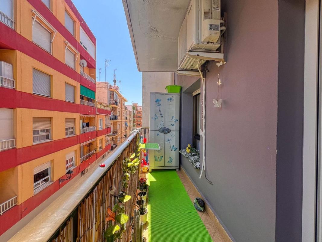 Sale of apartment in Piso en Calle de Cartagena, Centro Urbano, Denia, Denia
photo 1