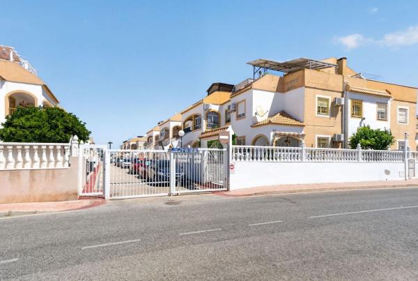 Sprzedaż mieszkania w Piso en La Siesta - El Salado - Torreta, Torrevieja, Torrevieja
 photo 3
