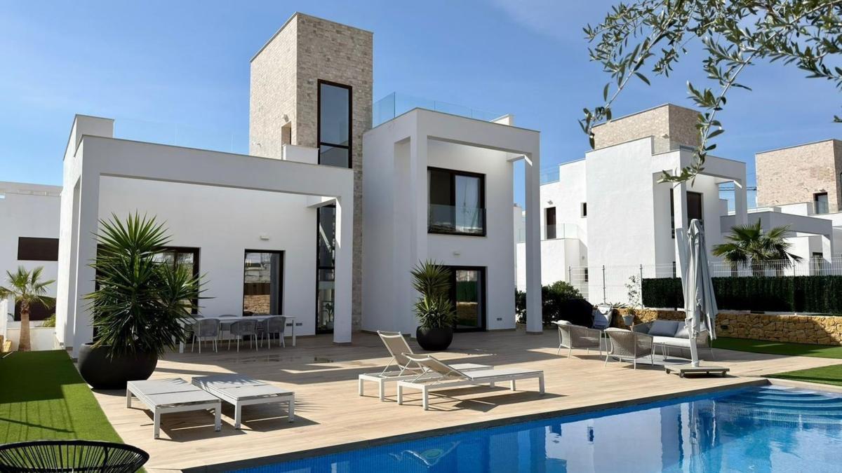 Properties for sale and rent in Spain photo 1