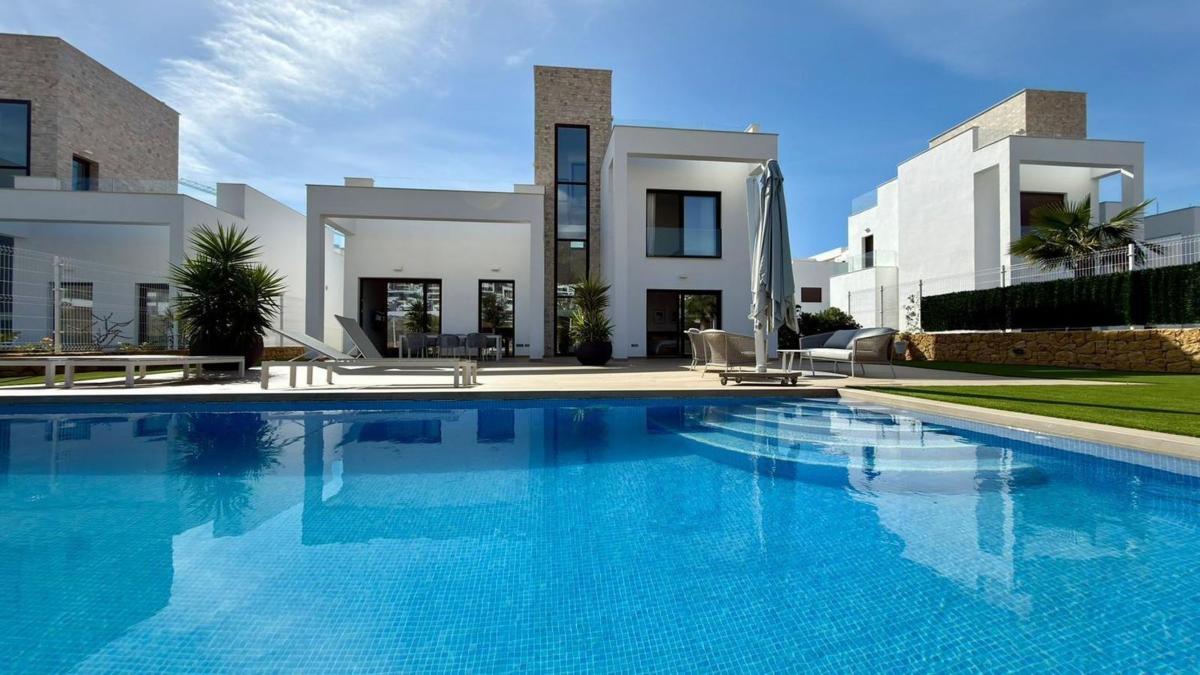 Properties for sale and rent in Spain photo 2
