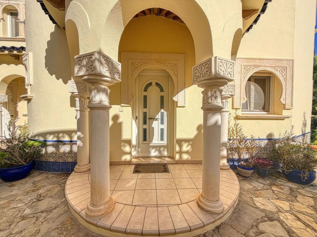 Properties for sale and rent in Spain photo 2