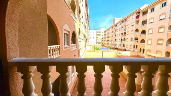 Sprzedaż mieszkania w Piso en Calle la Loma, Avenida Habaneras - Curva de Palangre, Torrevieja, Torrevieja
 photo 2
