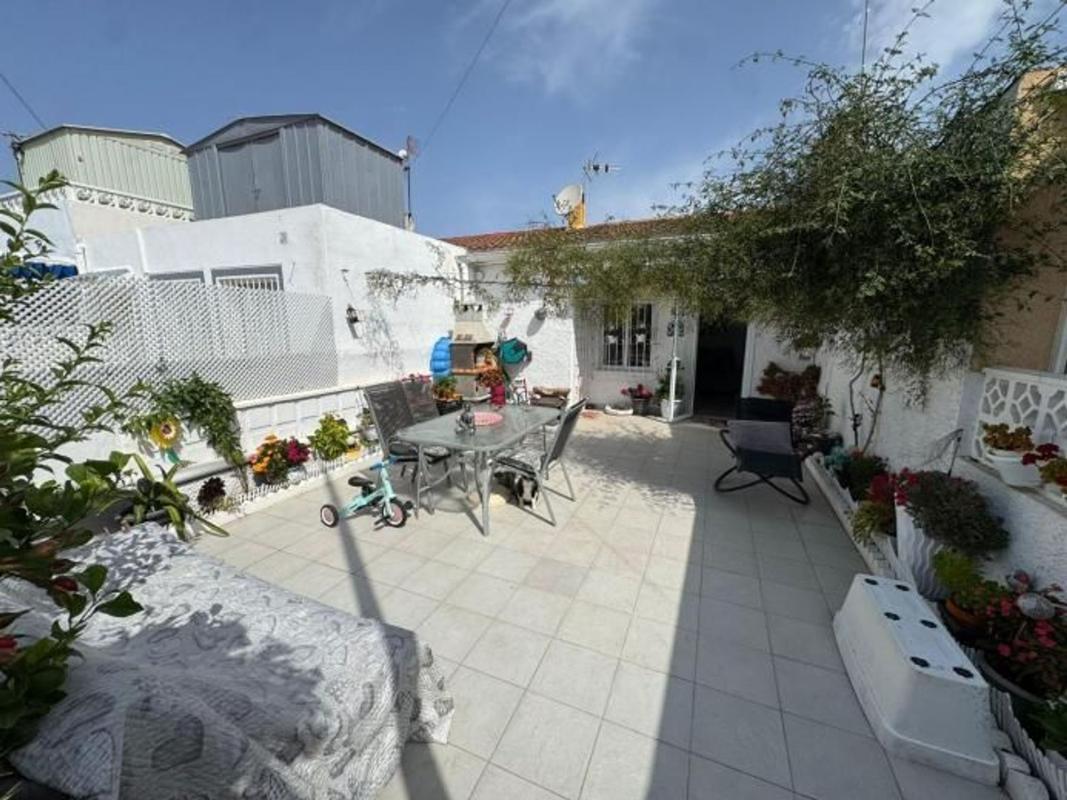 Sale of independent chalet in Casa o chalet en Urbanización Torreta II, La Siesta - El Salado - Torreta, Torrevieja, Torrevieja
 photo 4