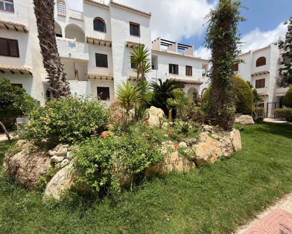 Sprzedaż mieszkania w Piso en Calle Elche, Rojales Hills - Rosa Bungalows, Rojales, Rojales
photo 2