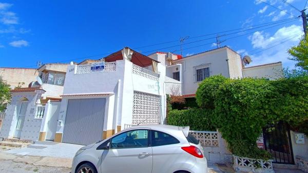 Sprzedaż mieszkania w Piso en La Siesta - El Salado - Torreta, Torrevieja, Torrevieja
 photo 1