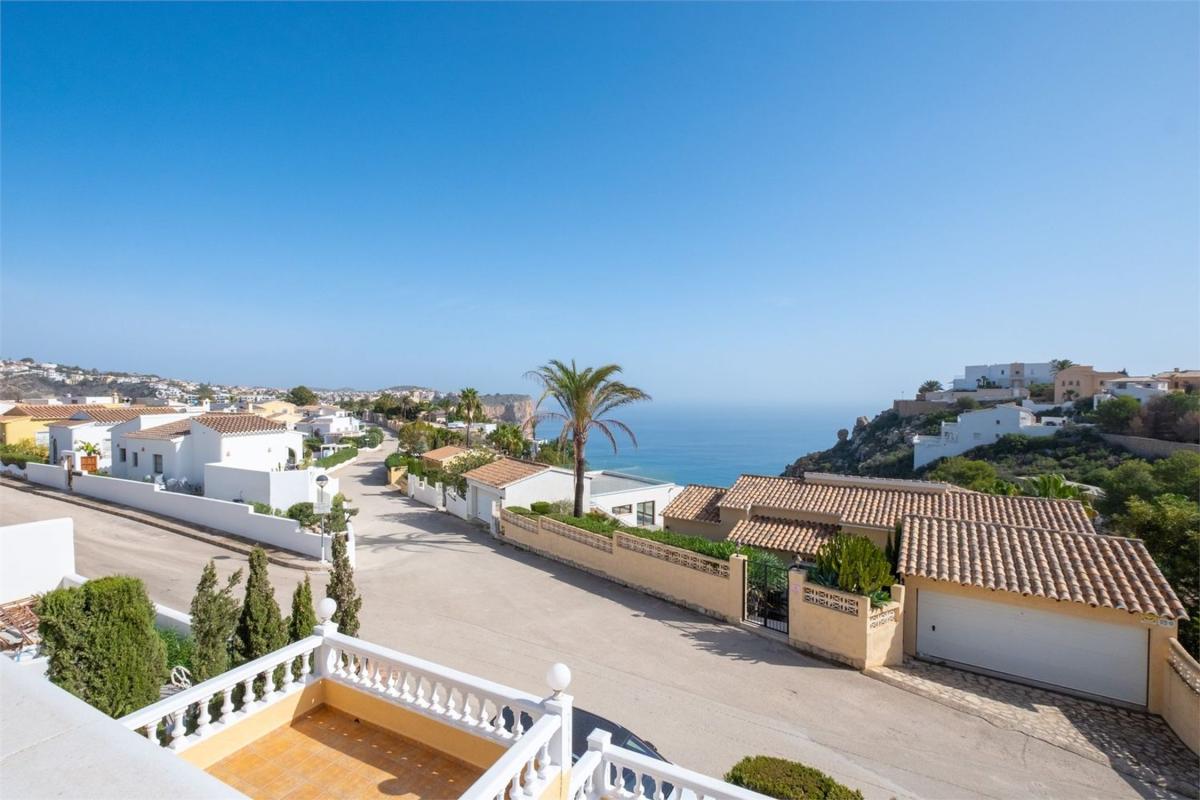 Properties for sale and rent in Spain photo 2