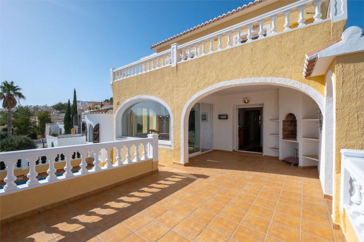 Properties for sale and rent in Spain photo 3