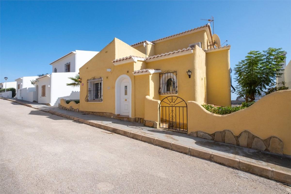 Properties for sale and rent in Spain photo 5