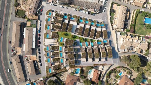 Chalet adosado en Calle Sierra Mariola, 1, Montebello - Nou Espai, La Nucia thumbnail 1