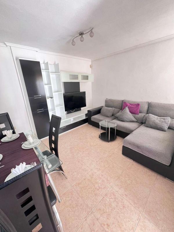 Sale of apartment in Piso en El Molino, Torrevieja, Torrevieja
 photo 2