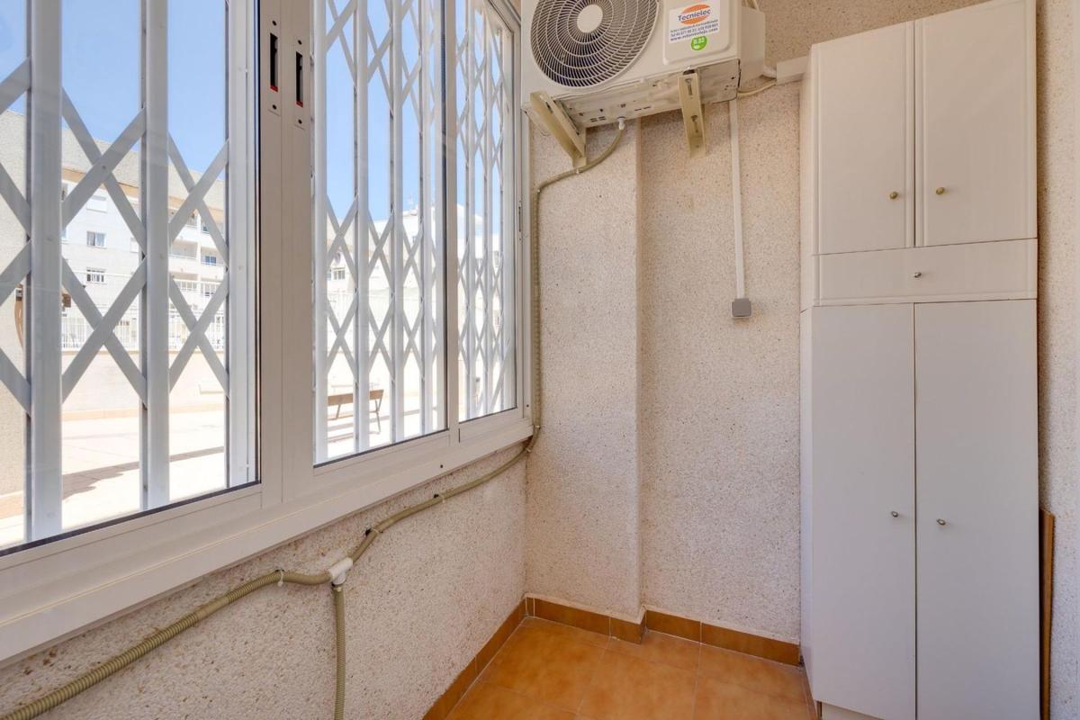 Venta de piso en Piso en Calle del Tomillo, 33, El Molino, Torrevieja, Torrevieja
photo 5