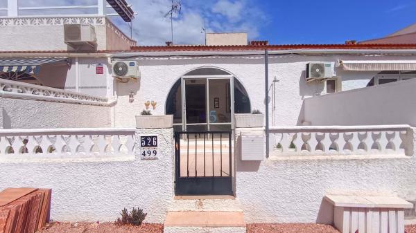Sale of flat in Piso en La Siesta - El Salado - Torreta, Torrevieja, Torrevieja
 photo 1