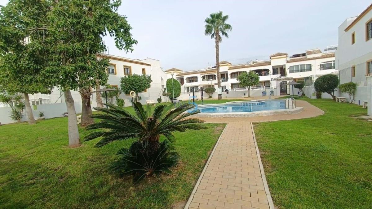Venta de piso en Piso en Desamparados-Hurchillo-Torremendo, Orihuela, Orihuela
photo 4