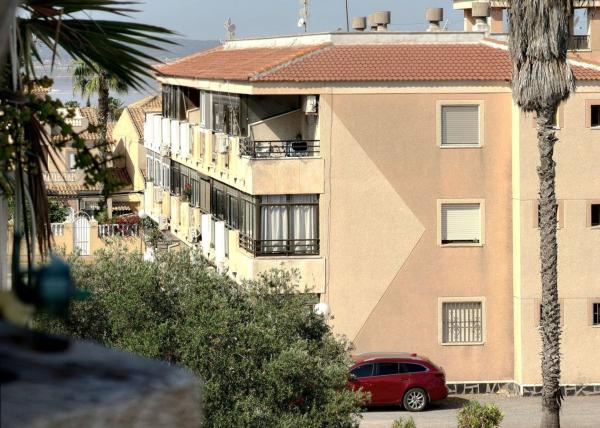 Estudio en venta en Estudio en La Siesta - El Salado - Torreta, Torrevieja, Torrevieja photo 1