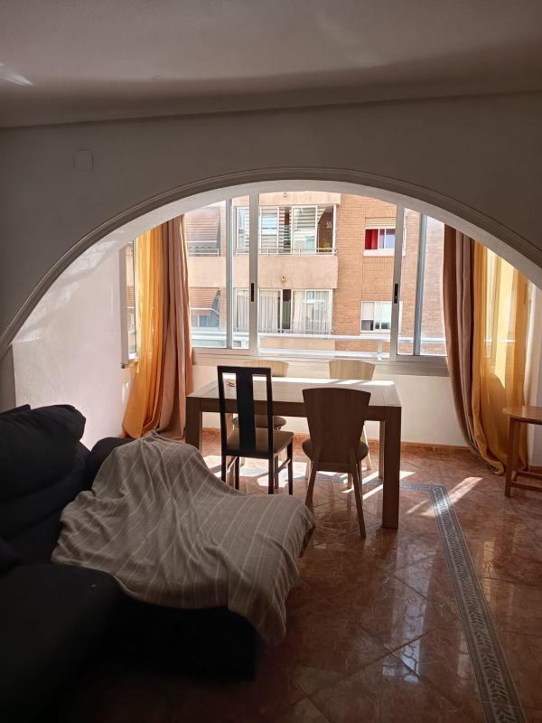 Venta de piso en Piso en Glorieta del Carrascos, Centro Urbano, Benidorm, Benidorm
photo 4