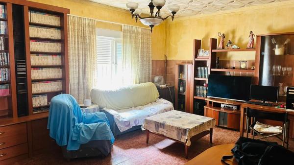 Chalet pareado en Calle José Martínez Ruiz Azorín, El Molino, Torrevieja photo 2