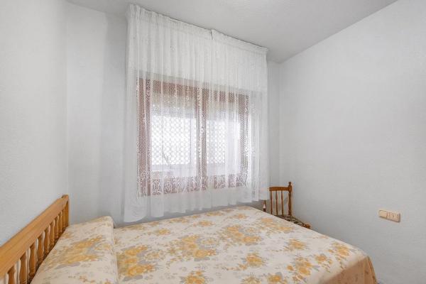 Sale of flat in Piso en Calle del Mar, 46, Las Piscinas Naturales, Torrevieja, Torrevieja
 photo 4