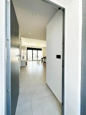 Venta de piso en Piso en Calle el Tomello, Urbanizaciones, Guardamar del Segura, Guardamar del Segura
thumbnail 1