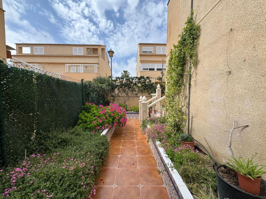 Properties for sale and rent in Spain photo 5