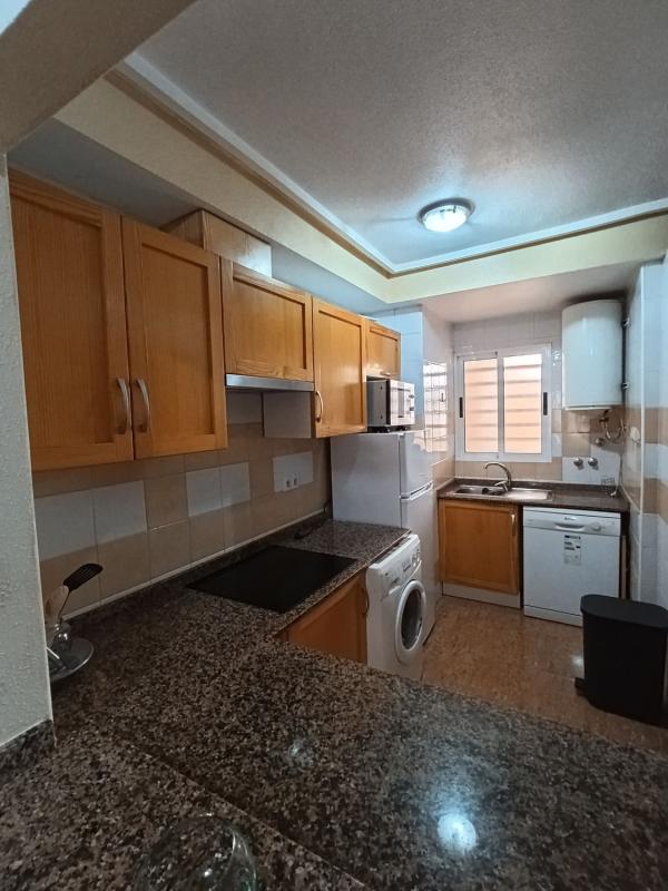 Venta de piso en Piso en Calle Caritas, Parque Acuático - Sector 25, Torrevieja, Torrevieja
 photo 3