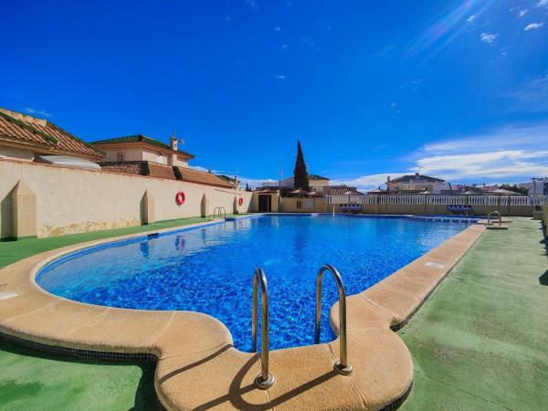 Casa o chalet independiente en Los Balcones - Los Altos del Edén, Torrevieja thumbnail 2